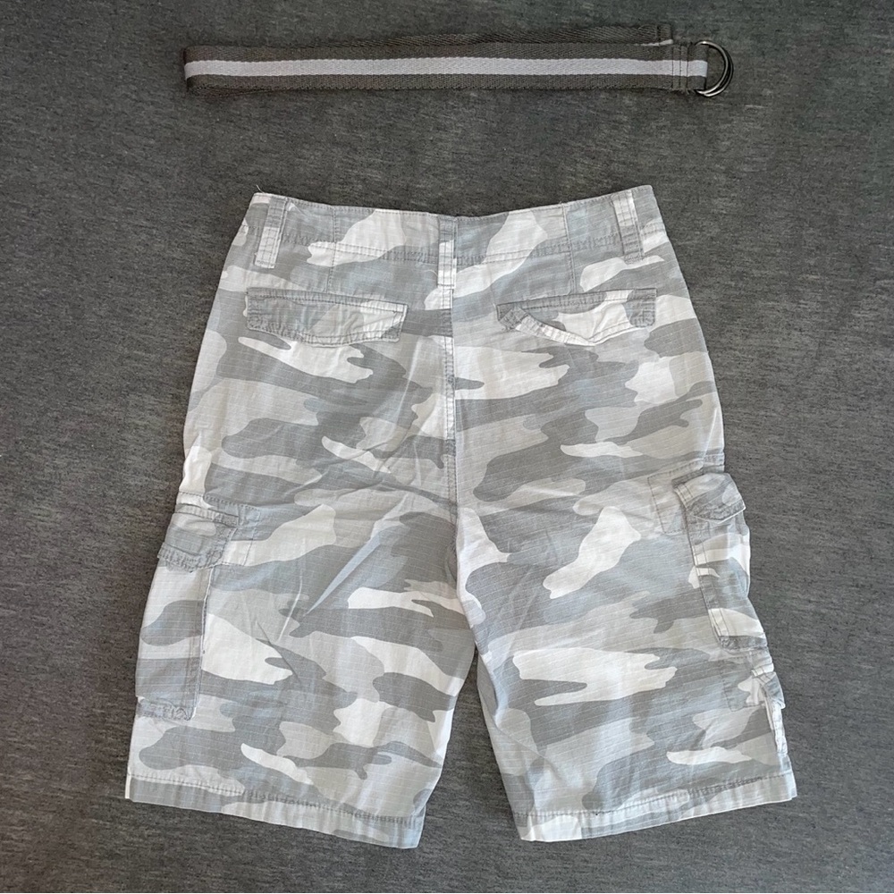 Men’s Cargo Shorts - Picture 2 of 3